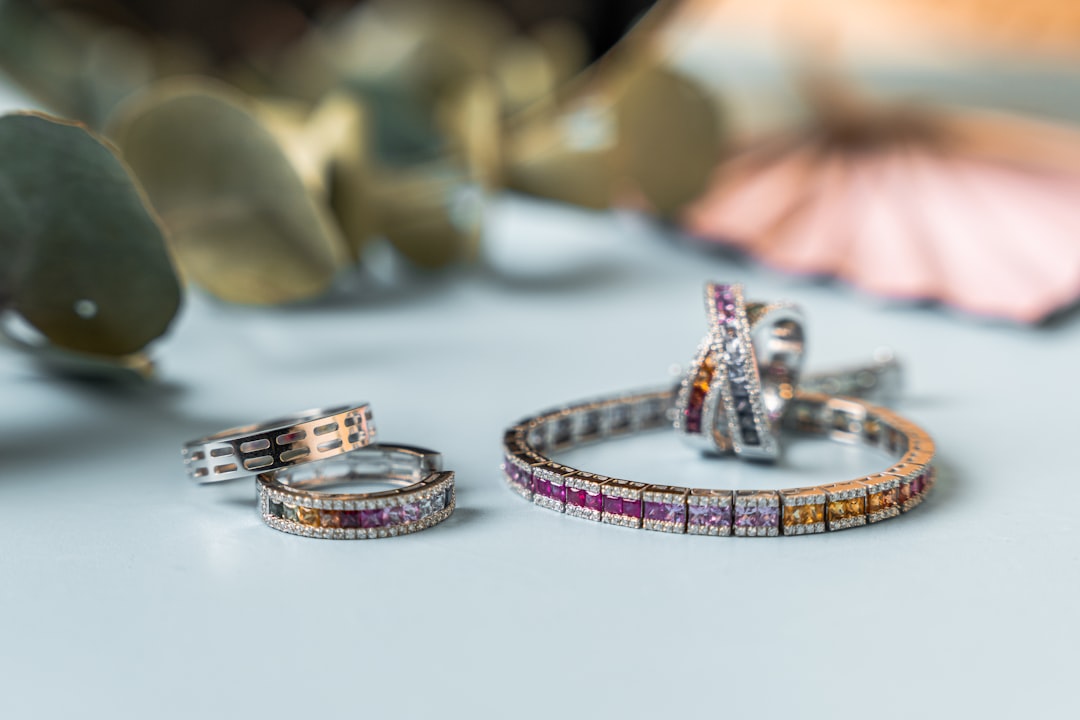 Celebrate Love: Perfect Jewelry Gifts for Weddings and Anniversaries