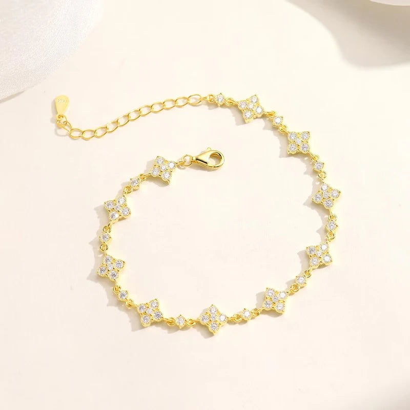 Lucky Clover Moissanite Bracelet