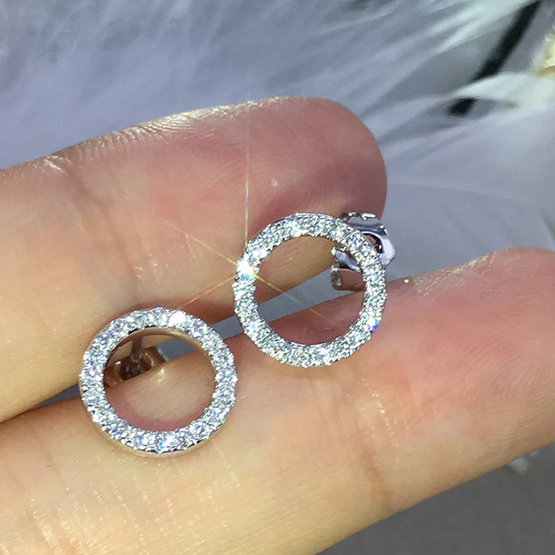 Minimalist Crystal Round Stud Earrings – Sparkling CZ Everyday Jewelry