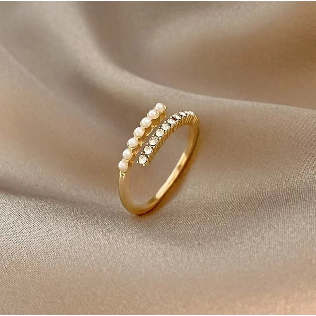 Luxury Pearl & Rhinestone Open Ring – Elegant Gold Stackable Style