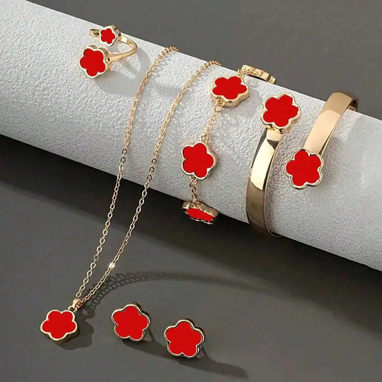 Noir Clover Jewelry Set