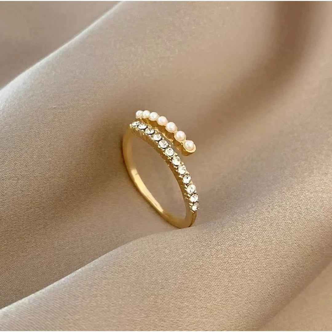 Luxury Pearl & Rhinestone Open Ring – Elegant Gold Stackable Style